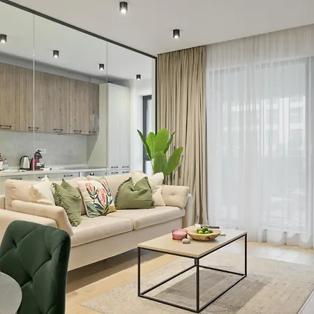 Tropics 1br Cozy Modern Entire Nuscocity Fast Wifi And Balcony * Бухарест