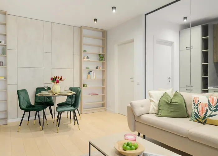 Апартаменти Tropics 1br Cozy Modern Entire Nuscocity Fast Wifi And Balcony *