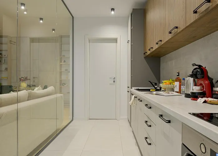 Апартаменти Tropics 1br Cozy Modern Entire Nuscocity Fast Wifi And Balcony Бухарест