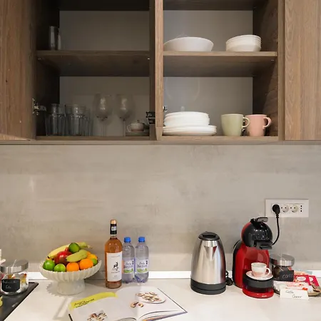 Tropics 1br Cozy Modern Entire Nuscocity Fast Wifi And Balcony *