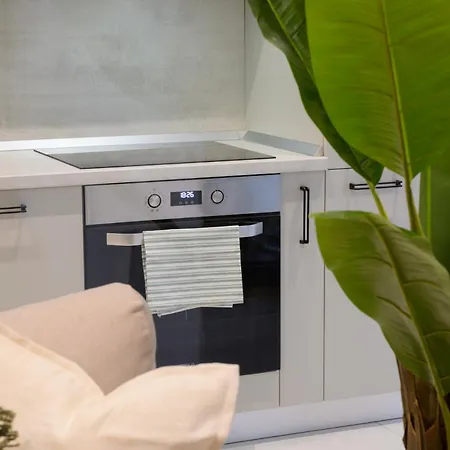 Lejlighed Tropics 1br Cozy Modern Entire Nuscocity Fast Wifi And Balcony Bukarest